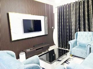 Float Over Marina in This Charming 2 BR w Sea View - Dubai - 4