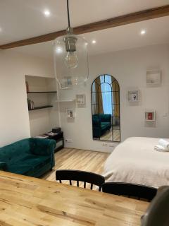 Superbe Studio Montmartre, rue des Abbesses - París - 6