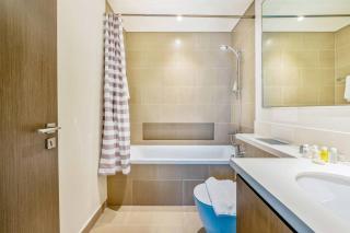 Stunning 1BR Apartment at Harbour Views Dubai Creek - Dubai - 7