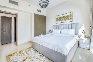 Stunning 1BR Apartment at Harbour Views Dubai Creek - Dubai - 5