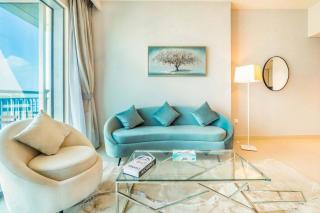 Stunning 1BR Apartment at Harbour Views Dubai Creek - Dubai - 5