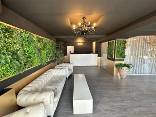 Alex&George Boutique Hotel - 3