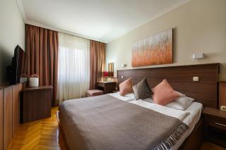 Szilfa Étterem Mariann Apartman - Hajdúszoboszló - 4