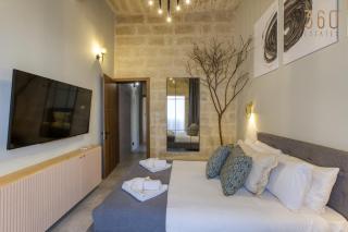 Stunning 3BR Townhouse with Private Rooftop Access by 360 Estates - Paola - 7
