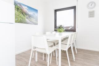 MR Living I moderne Apartments mit Einzelbetten, voll ausgestattete Küche, WLAN, Parkplatz, ideal für Monteure I DR01, DR02 - Driedorf - 3