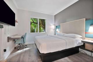 Atrium Hotel, Trademark Collection by Wyndham - 0