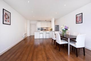 Central 2 Bed Maissonette - Londra - 6