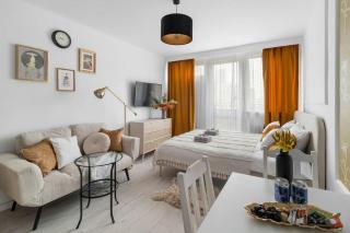 Air-conditioned Downtown Oasis on foot to Central station metro smartTv WiFi - Warsaw - 4