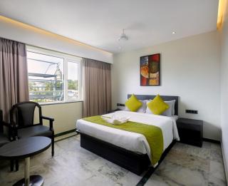 Ariya Nivaas A Vegetarian Hotel - 3