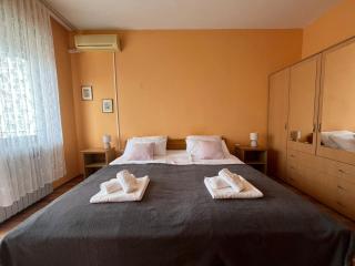 Apartment 77 with Pool and Beach - Starigrad-Paklenica - 1