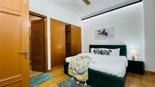 BluO Vasant Vihar PVR - Kitchen, Terrace, Lift - New Delhi - 5