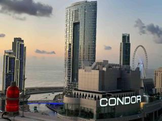 Lux 1BR w rooftop pool in Marina near metro, Beach - Dubái - 0