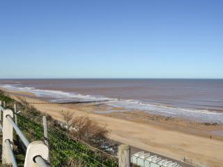 Stradbroke House - Cromer - 9