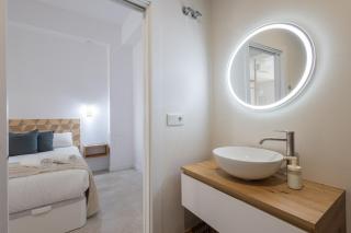 CASA FLORIT - Ceramic Homes - 4 Guest - AC WiFi - Near Sorolla Train Station - 6