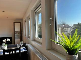 Quiet Garden-View Studio Apartment - 9