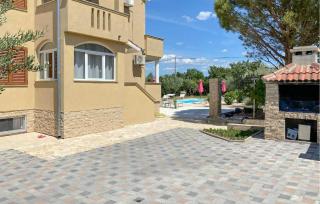 Amazing Home In Polaca With Wifi - Polača - 7