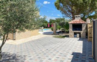 Amazing Home In Polaca With Wifi - Polača - 6