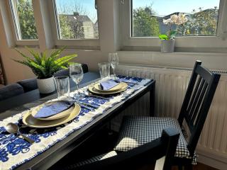 Quiet Garden-View Studio Apartment - 5