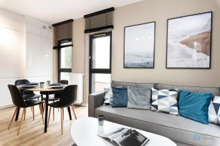 Modern Beige and Grey 3city Studio in Gdynia by Noclegi Renters - Gdynia - 3