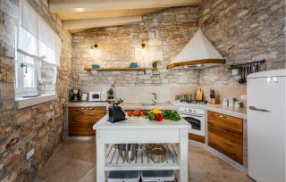 Awesome Home In Vodnjan With Wifi - Vodnjan - 4