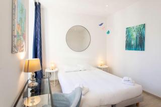 #21 2 Bdr balconies 10 mins walk to sea 5mins to tram - 5