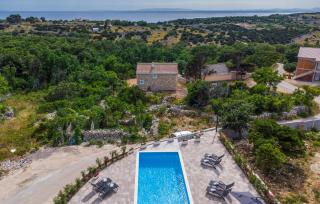 Lovely Home In Dabovi Stani With Kitchen - 1