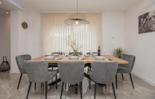 Amazing Home In Zmijavci With Kitchen - Zmijavci - 1