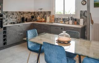 Nice Home In Saint Saud Lacoussière With Wifi - 6