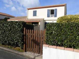 Maison à 100m de la plage avec piscine, 4 couchages, parking privé, terrasse et barbecue - FR-1-224A-40 - Brétignolles-sur-Mer - 9