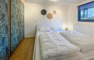 1 Bedroom Cozy Stacaravan In Putten - Putten - 2