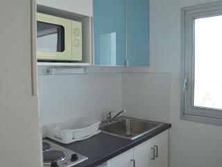 Studio rénové avec piscine, loggia et parking - 600m de la plage et 200m du port - FR-1-249-357 - Cap d'Agde - 4