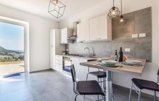 Gorgeous Apartment In Ogliastro Marina - Castellabate - 8