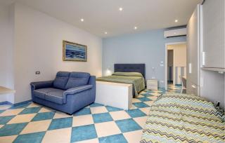 Gorgeous Apartment In Deiva Marina - Deiva Marina - 8