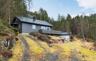 4 Bedroom Beautiful Home In Sekken - 9