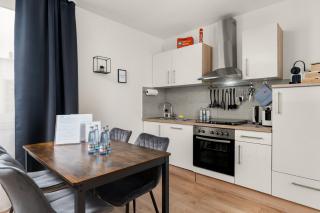 Guermache Apartments- City Design Apartments, Zentrum, Outlet, Balkon, Küche - 6
