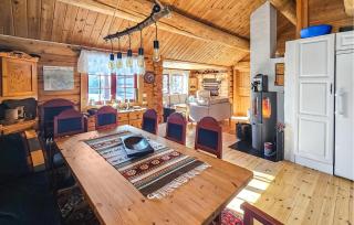 Nice Home In Treungen With Jacuzzi - Fjone - 4