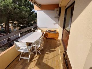 T2 climatisé 3* avec Loggia, Parking sécurisé, WiFi, proche plage - Bormes-les-Mimosas - FR-1-610-98 - 1