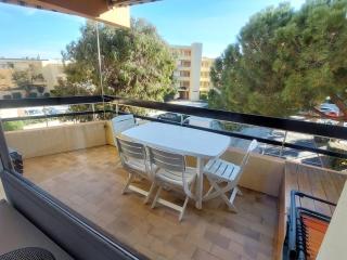 T2 climatisé 3* avec Loggia, Parking sécurisé, WiFi, proche plage - Bormes-les-Mimosas - FR-1-610-98 - 2