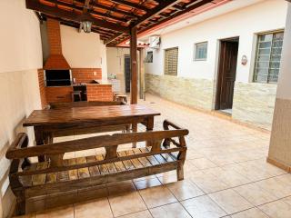 Casa Completa com Churrasqueira em Patos de Minas - 8