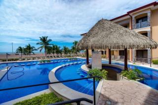Rooftop balcony oceanfront PH condo with King beds - Jacó - 2