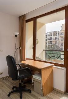 Cozy 2BD Flat with Balcony and Workspace - 6