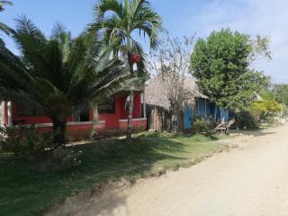 La Casa Blanca - Etxe Zuria - Moñitos - 1