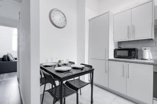 Beautiful Apartment una - free public parking - Litherland - 3