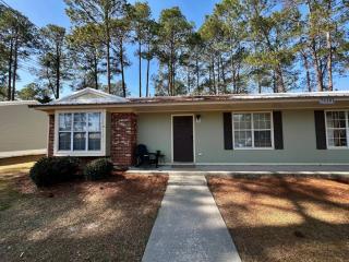 Southern Travel - Charming 3 Bedroom - Moultrie - 1