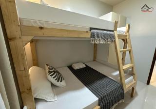 Spacious 2BR Staycation with FREE Gym, Parking & Pool - B2 1Nambulite - 4