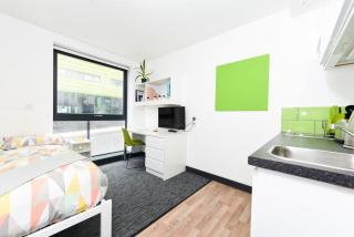 Chic Student Only Studios and Ensuites at St James Point in Newcastle - Newcastle upon Tyne - 1