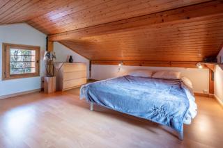 Alpine Escape Facing the Aiguille du Midi - 3