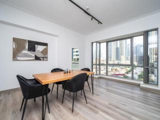 Chic 2 Bed - Burj Khalifa View - Heart of Downtown - 3