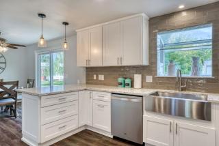 Tranquility Base - Family Fun Modern Farm House - Dalton Gardens - 3