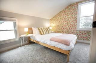 Modern Boho Bungalow - Near MOA - Saint Paul - 4